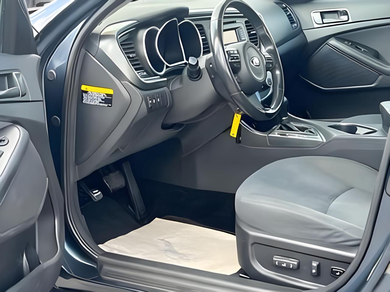 2015 Kia Optima POWER & HEATED SEATS CLEAN! WE FINANCE ALL CREDIT! Photo