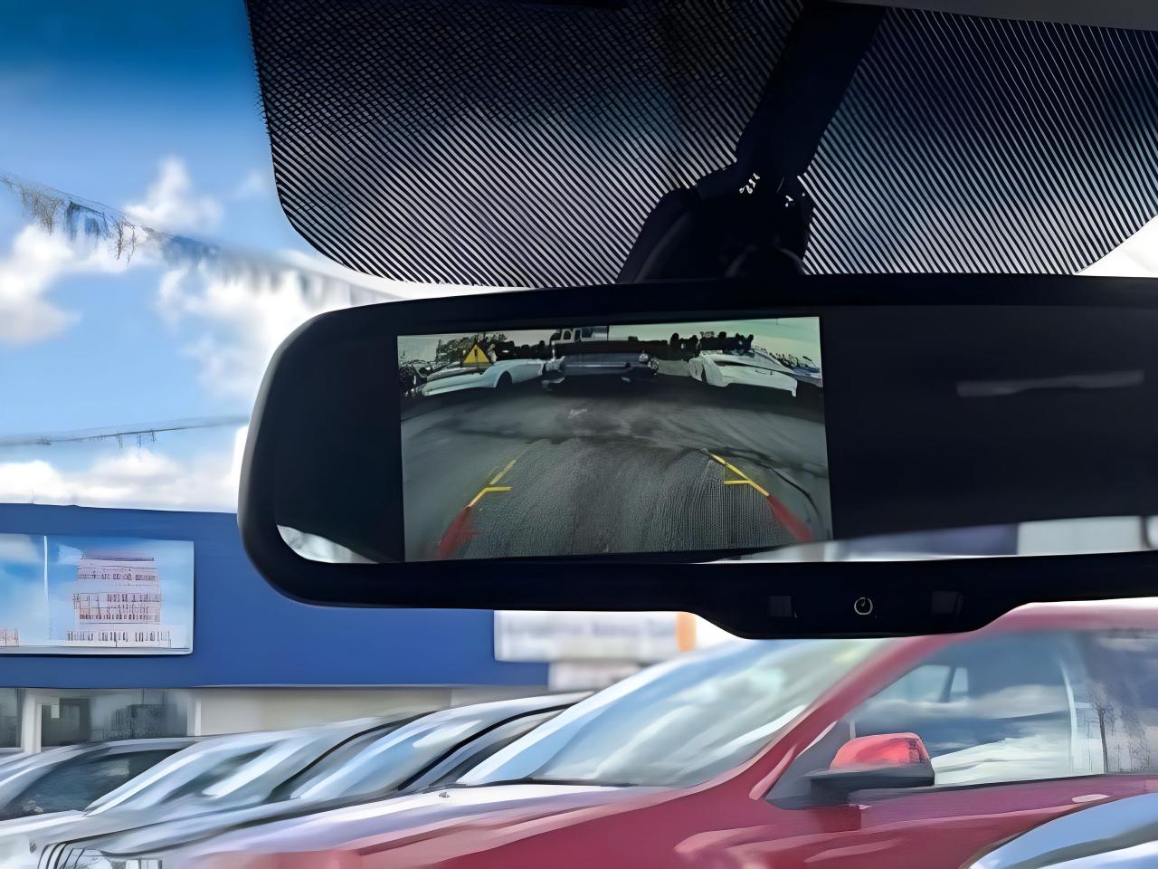 2015 Kia Optima POWER & HEATED SEATS CLEAN! WE FINANCE ALL CREDIT! Photo