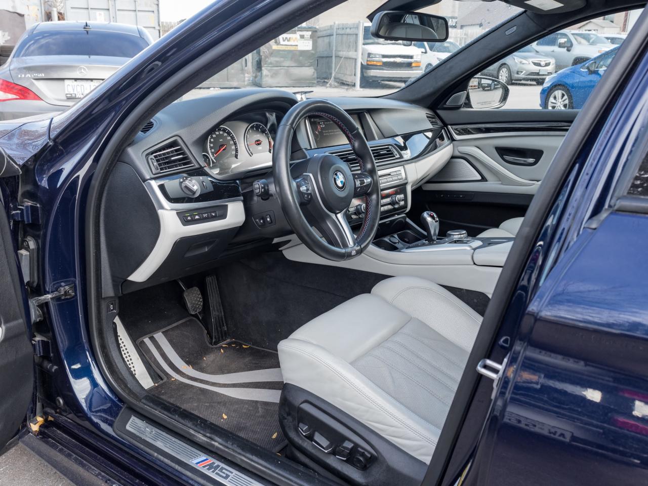 2015 BMW M5 Individual Tanzanite, Stage 2, Ceramic, AS-IS Photo