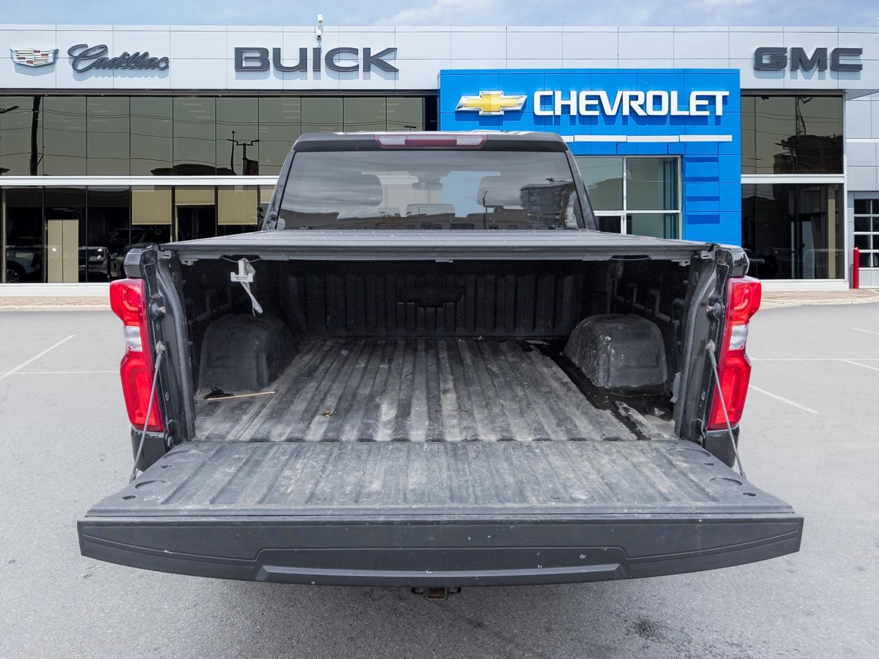 2022 Chevrolet Silverado 1500 4WD Crew Cab 147  RST Photo