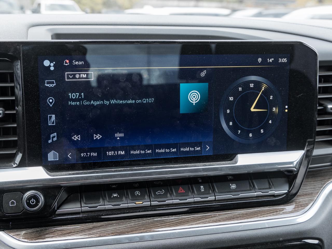 2022 Chevrolet Silverado 1500 4WD Crew Cab 147  RST Photo