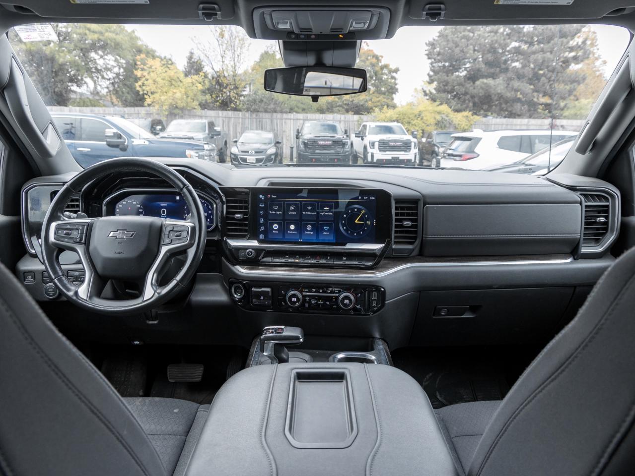 2022 Chevrolet Silverado 1500 4WD Crew Cab 147  RST Photo