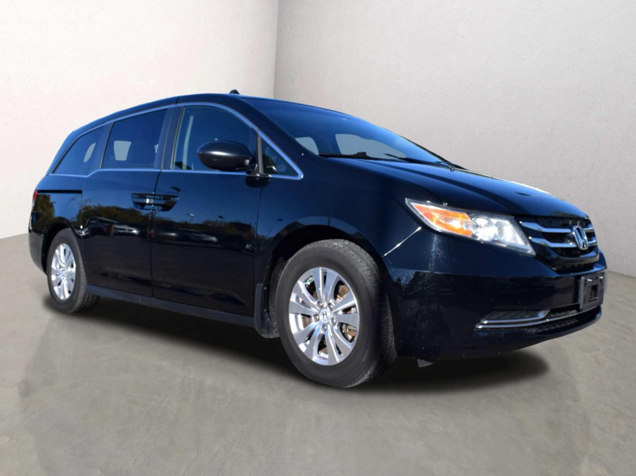 2016 Honda Odyssey SE Back Up Camera Photo2