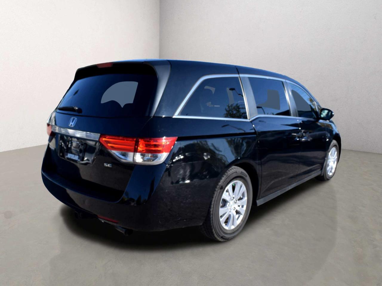 2016 Honda Odyssey SE Back Up Camera Photo