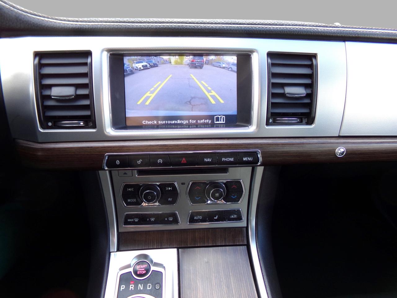 2014 Jaguar XF AWD Photo