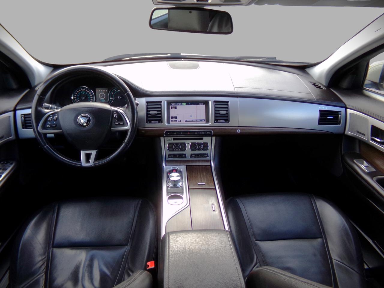 2014 Jaguar XF AWD Photo