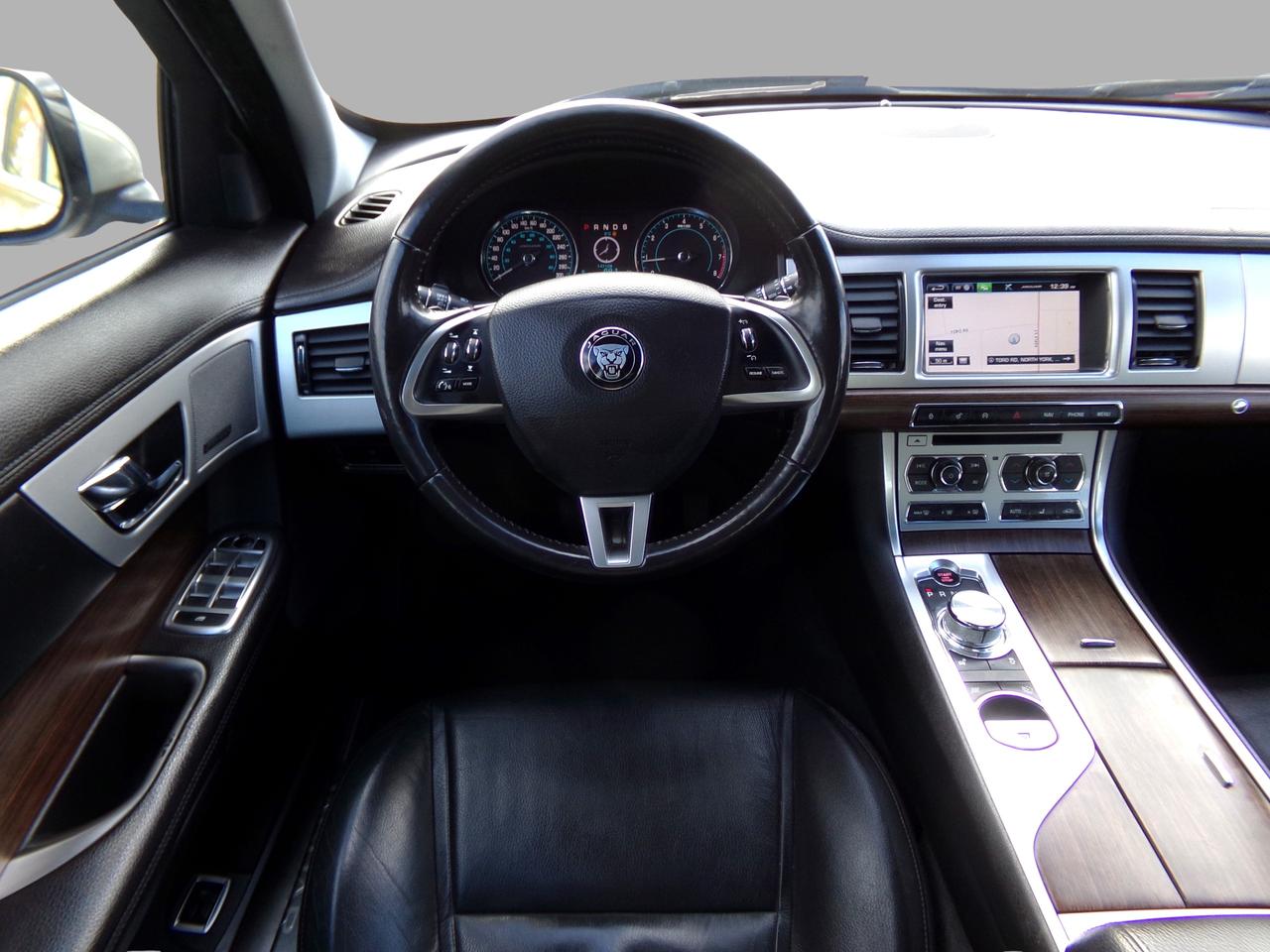 2014 Jaguar XF AWD Photo
