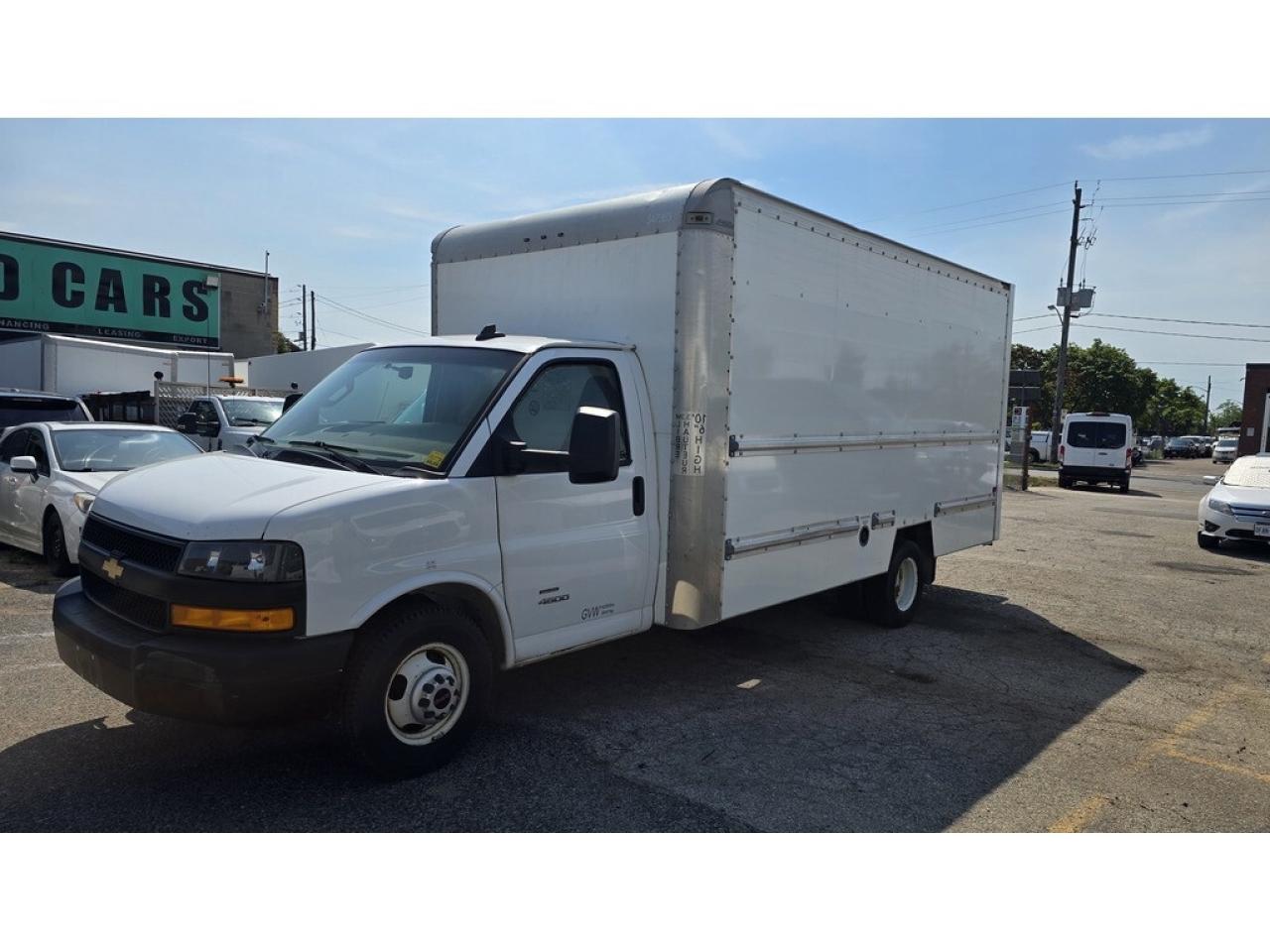 2019 GMC Savana Van G4500 - 16Ft Box - V8 Gasoline - Ramp - CERTIFIED Photo