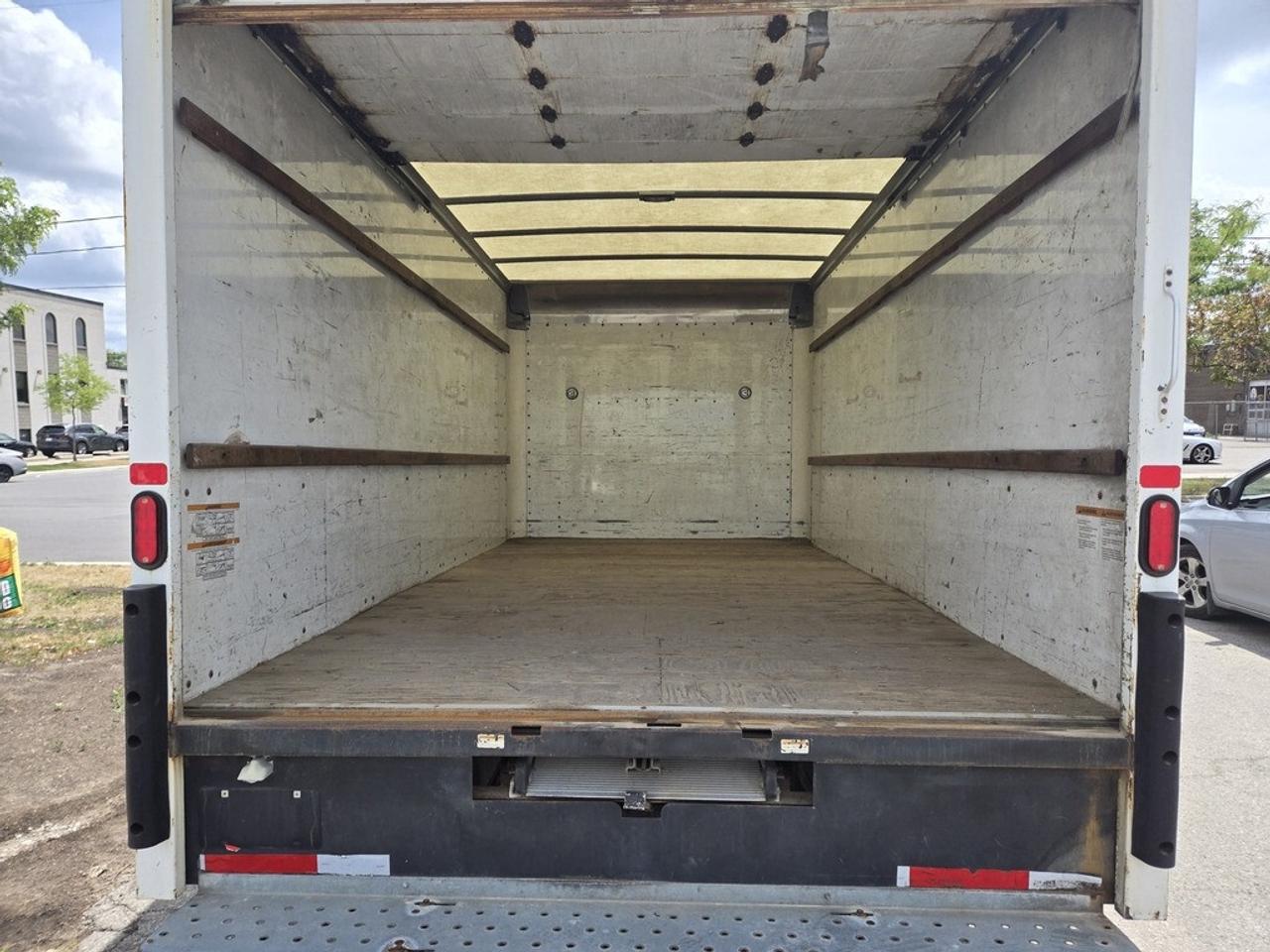 2019 GMC Savana Van G4500 - 16Ft Box - V8 Gasoline - Ramp - CERTIFIED Photo