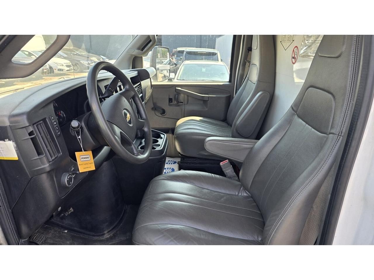 2019 GMC Savana Van G4500 - 16Ft Box - V8 Gasoline - Ramp - CERTIFIED Photo
