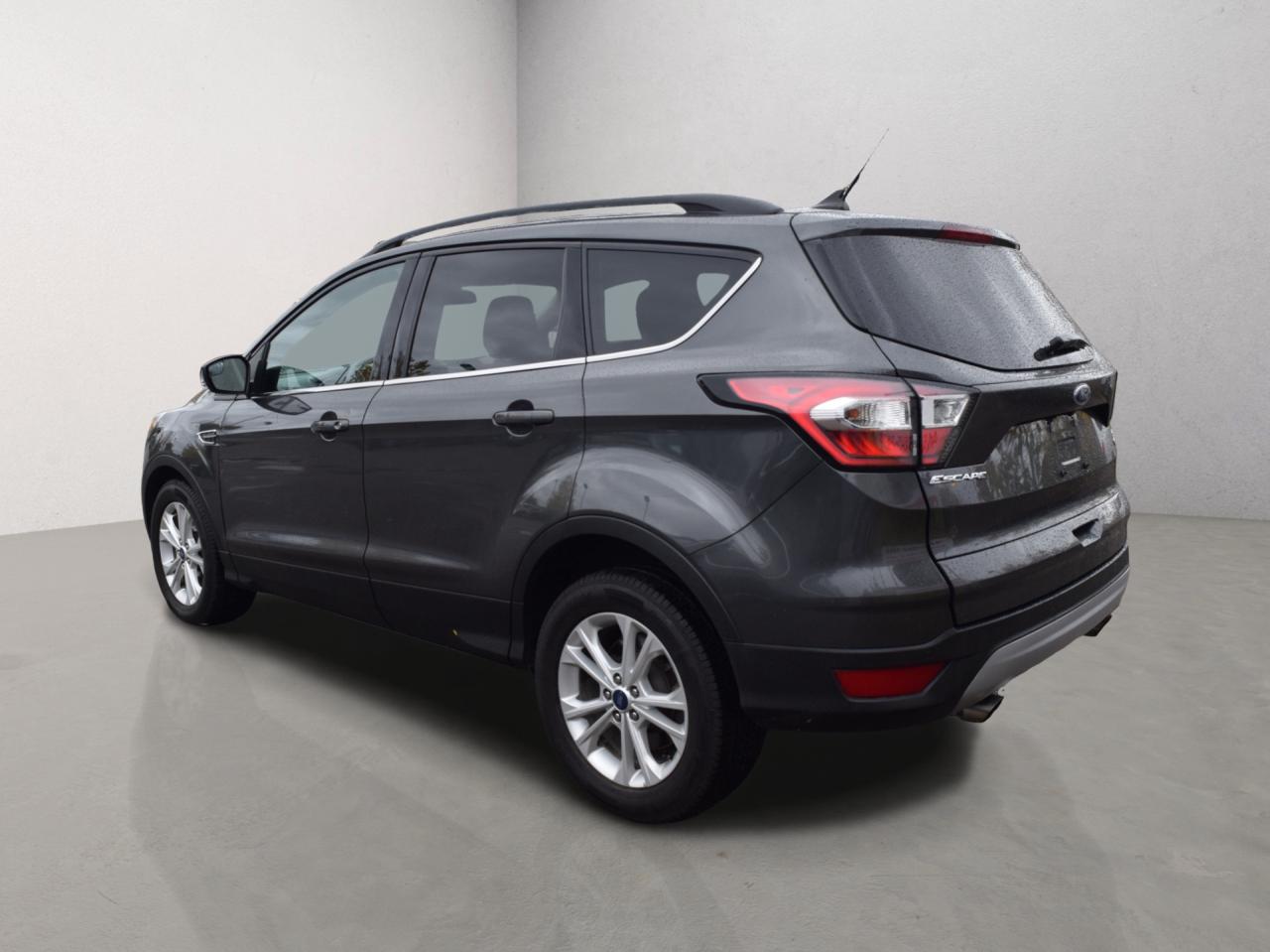 2018 Ford Escape SEL Navi Leather Panoramic Sunroof Photo