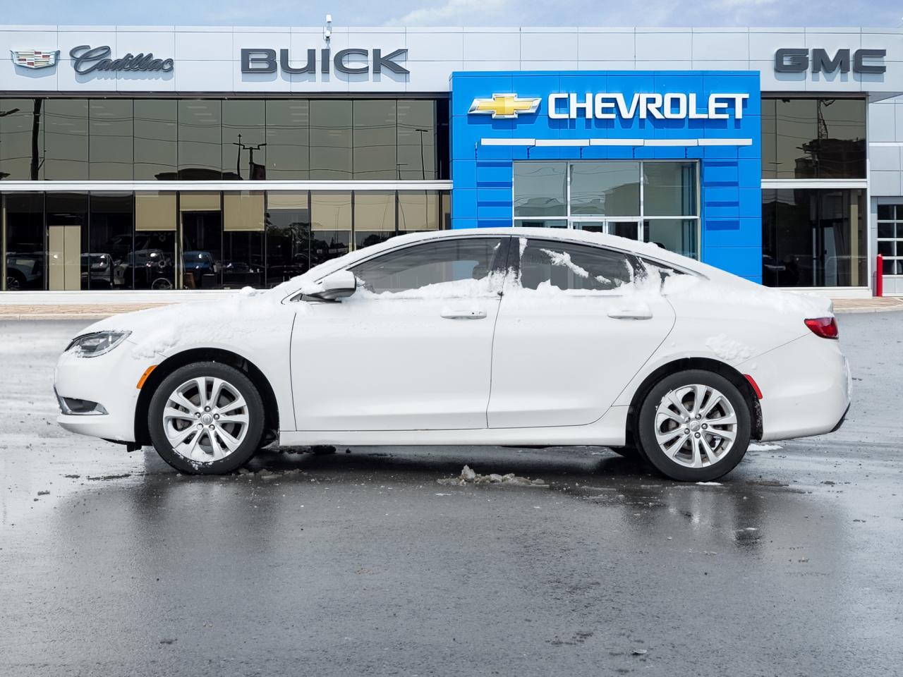 2015 Chrysler 200 Comfort Group, 17-inch Wheels, 2.4L 4-CYL Photo2