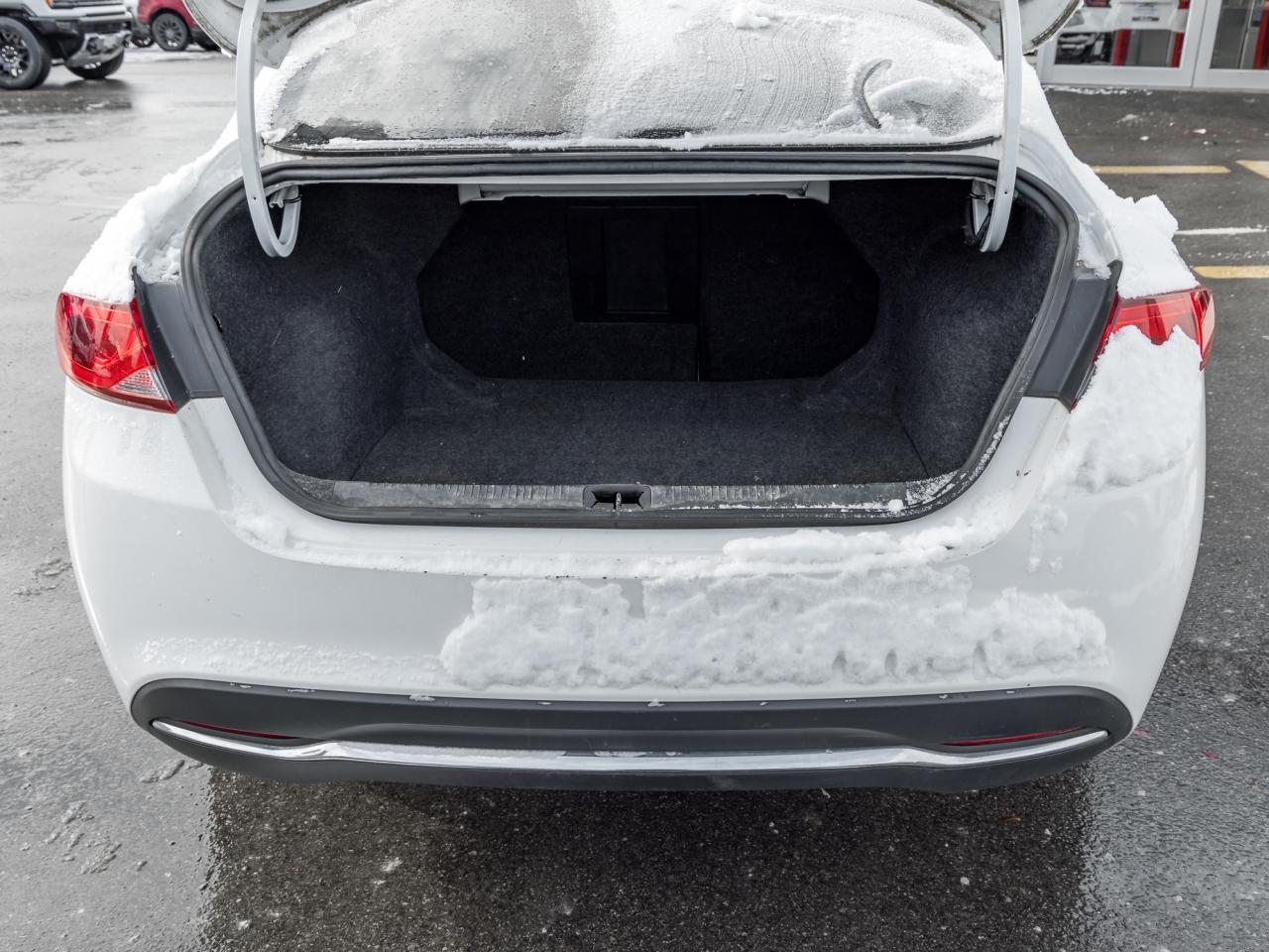 2015 Chrysler 200 Comfort Group, 17-inch Wheels, 2.4L 4-CYL Photo