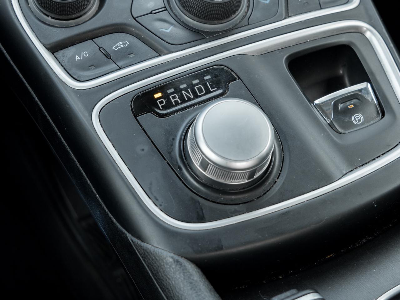 2015 Chrysler 200 Comfort Group, 17-inch Wheels, 2.4L 4-CYL Photo