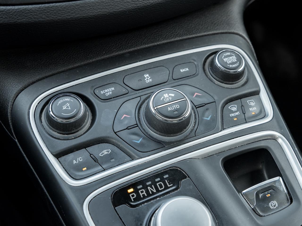 2015 Chrysler 200 Comfort Group, 17-inch Wheels, 2.4L 4-CYL Photo