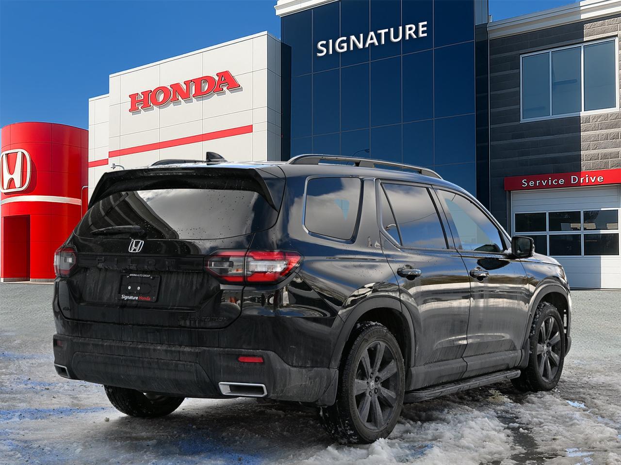 2025 Honda Pilot Black Edition Photo3