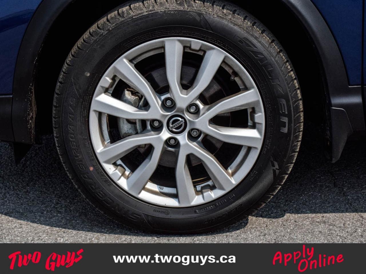 2023 Nissan Qashqai SV AWD   Sunroof   Htd Cloth   Remote Start Photo