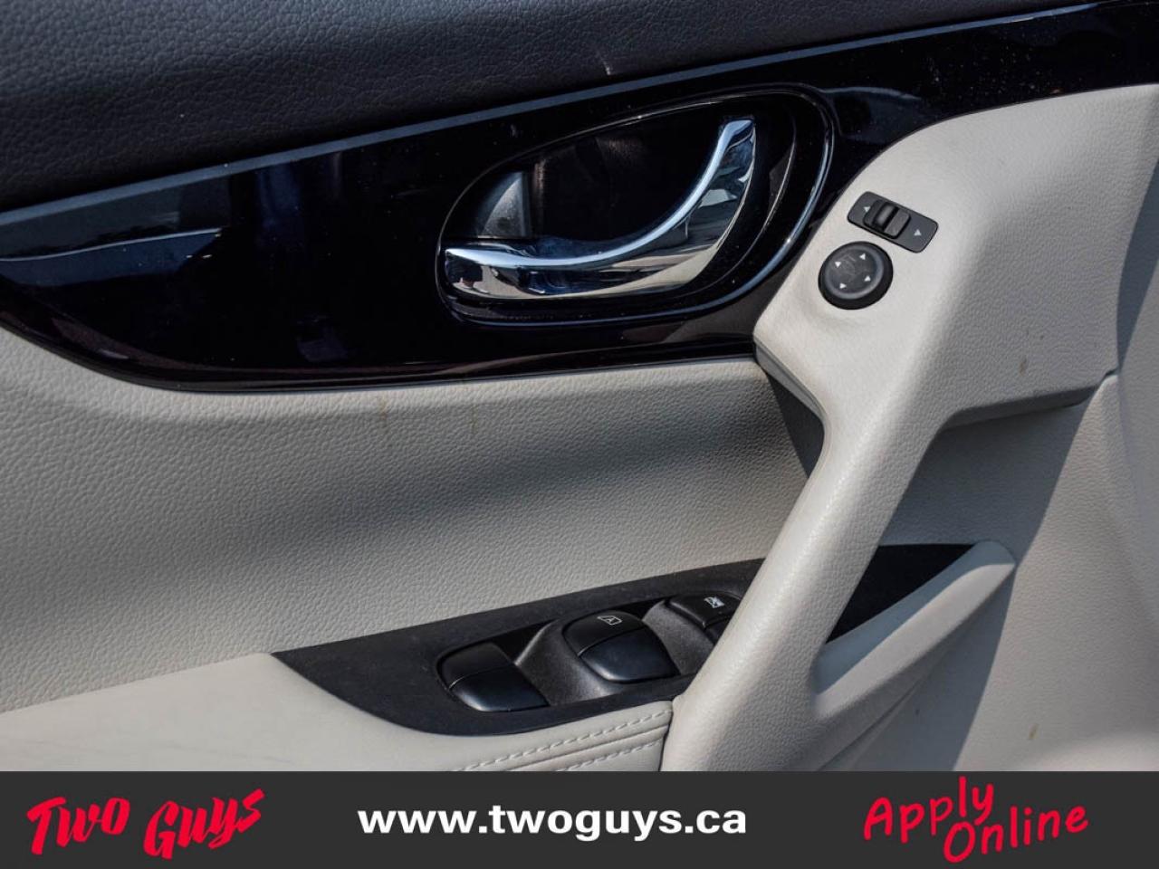 2023 Nissan Qashqai SV AWD   Sunroof   Htd Cloth   Remote Start Photo