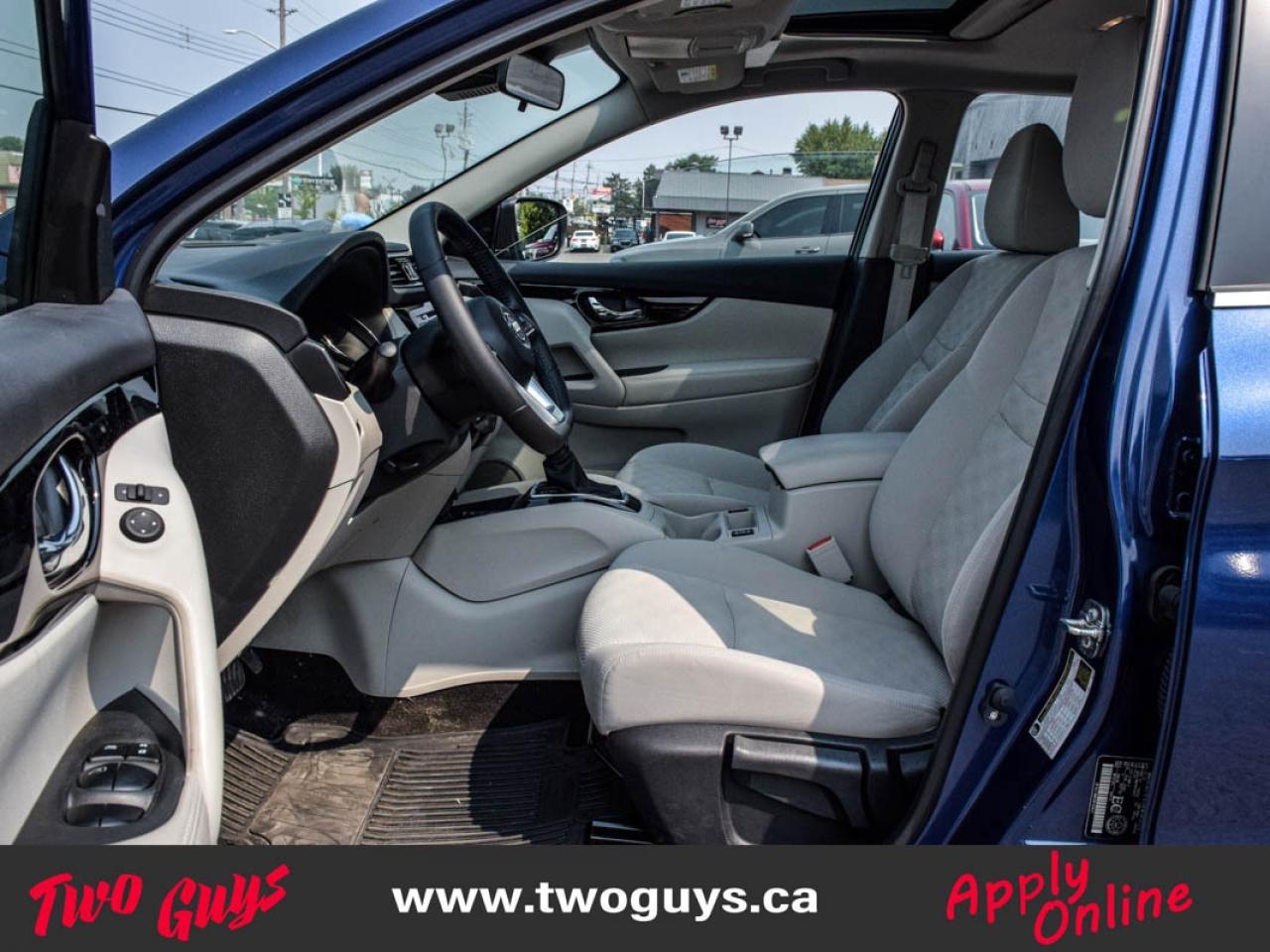 2023 Nissan Qashqai SV AWD   Sunroof   Htd Cloth   Remote Start Photo