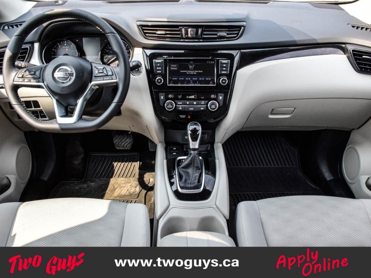 2023 Nissan Qashqai SV AWD   Sunroof   Htd Cloth   Remote Start Photo