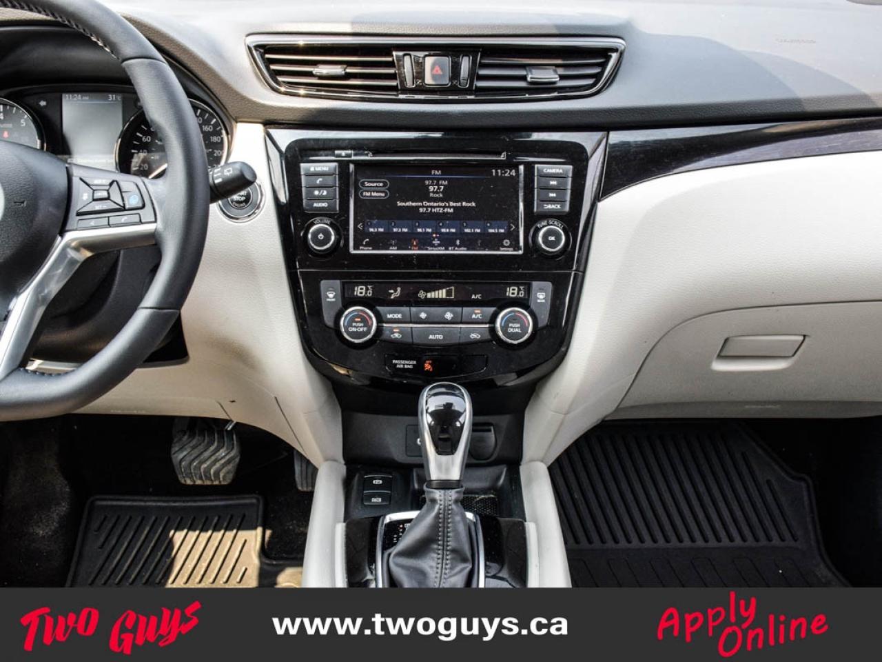 2023 Nissan Qashqai SV AWD   Sunroof   Htd Cloth   Remote Start Photo