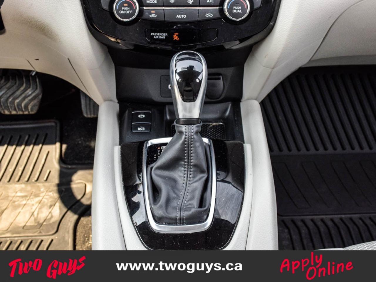 2023 Nissan Qashqai SV AWD   Sunroof   Htd Cloth   Remote Start Photo