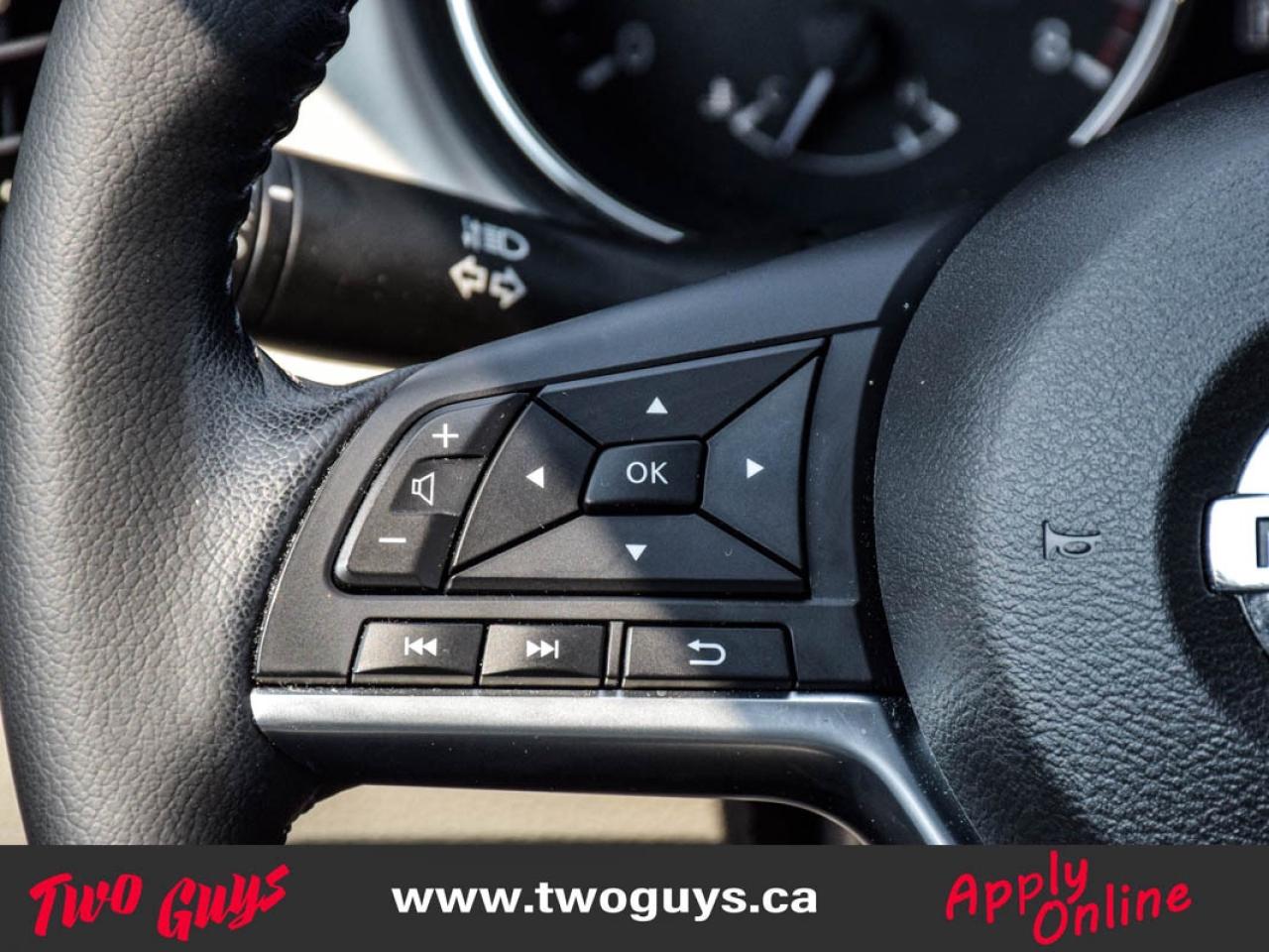 2023 Nissan Qashqai SV AWD   Sunroof   Htd Cloth   Remote Start Photo