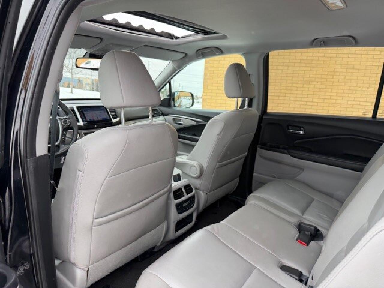 2016 Honda Pilot 4WD EX-L w-Navi winter tires on rims!!!! Certified Photo