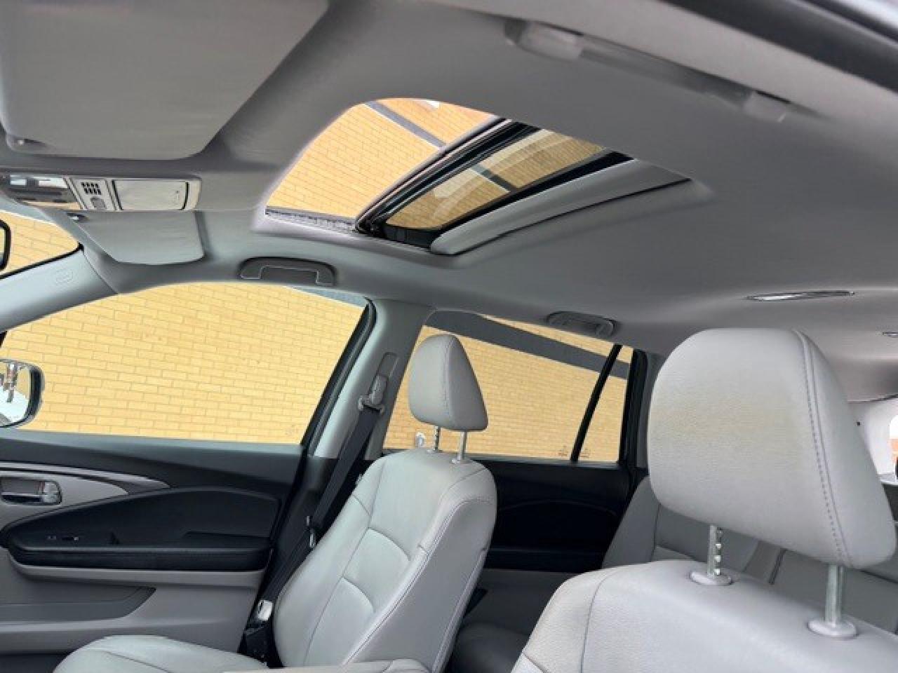 2016 Honda Pilot 4WD EX-L w-Navi winter tires on rims!!!! Certified Photo