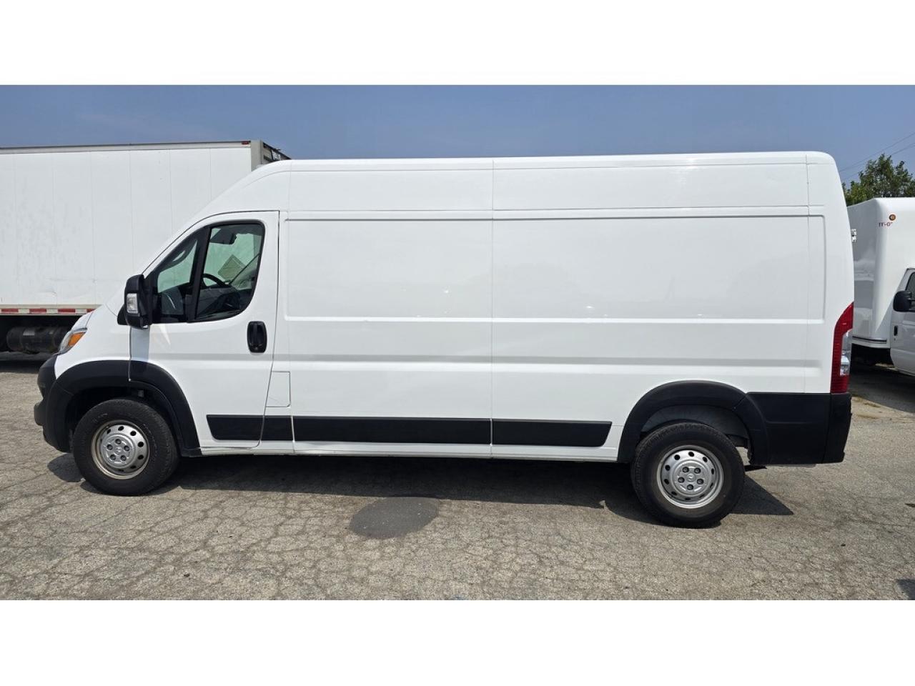 2023 RAM ProMaster 2500 159WB (12Ft Cargo Length) High Roof V6 Gas Photo4