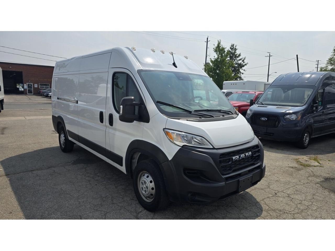 2023 RAM ProMaster 2500 159WB (12Ft Cargo Length) High Roof V6 Gas Photo2