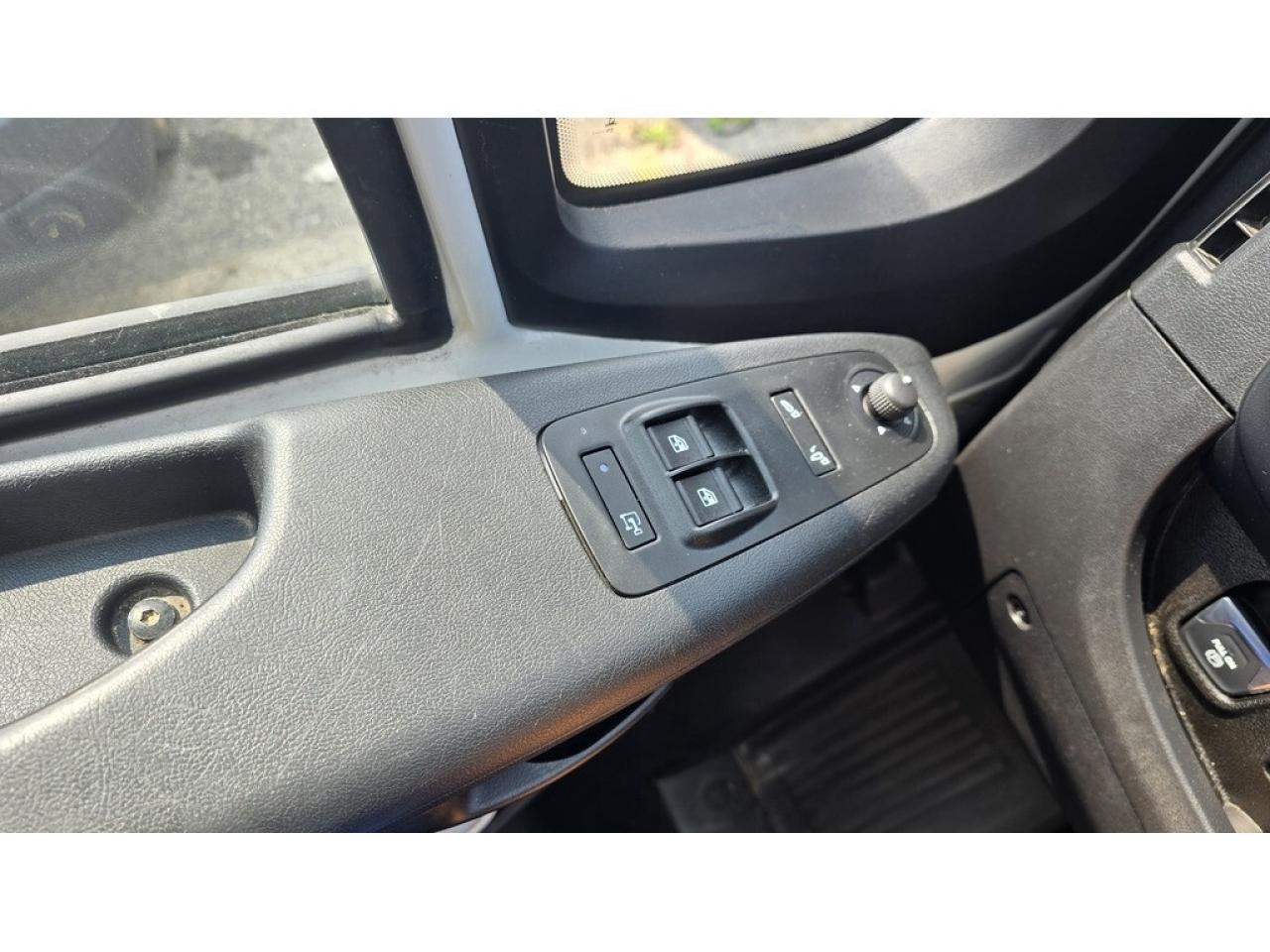 2023 RAM ProMaster 2500 159WB (12Ft Cargo Length) High Roof V6 Gas Photo