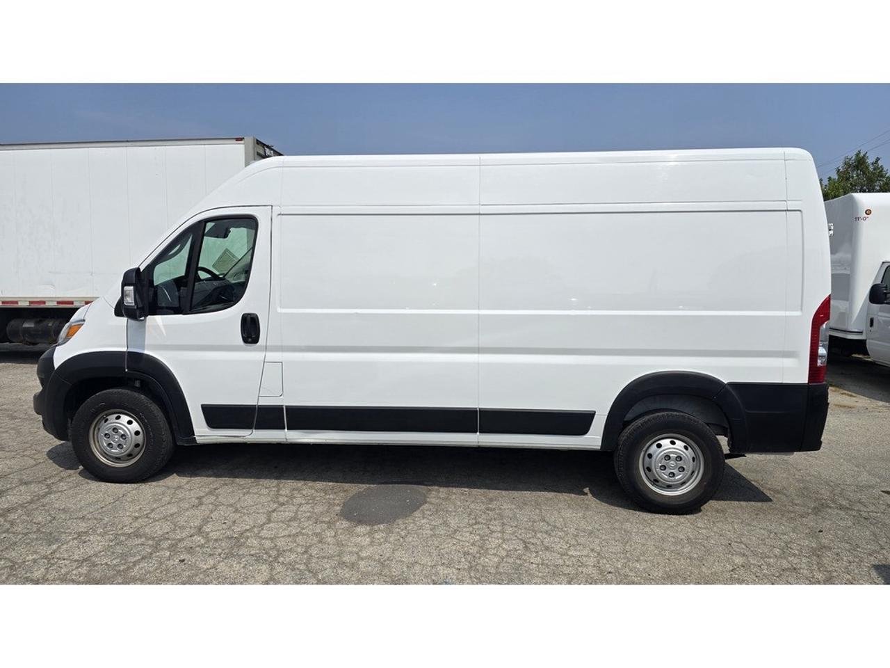 2023 RAM ProMaster 2500 159WB (12Ft Cargo Length) High Roof V6 Gas Photo4