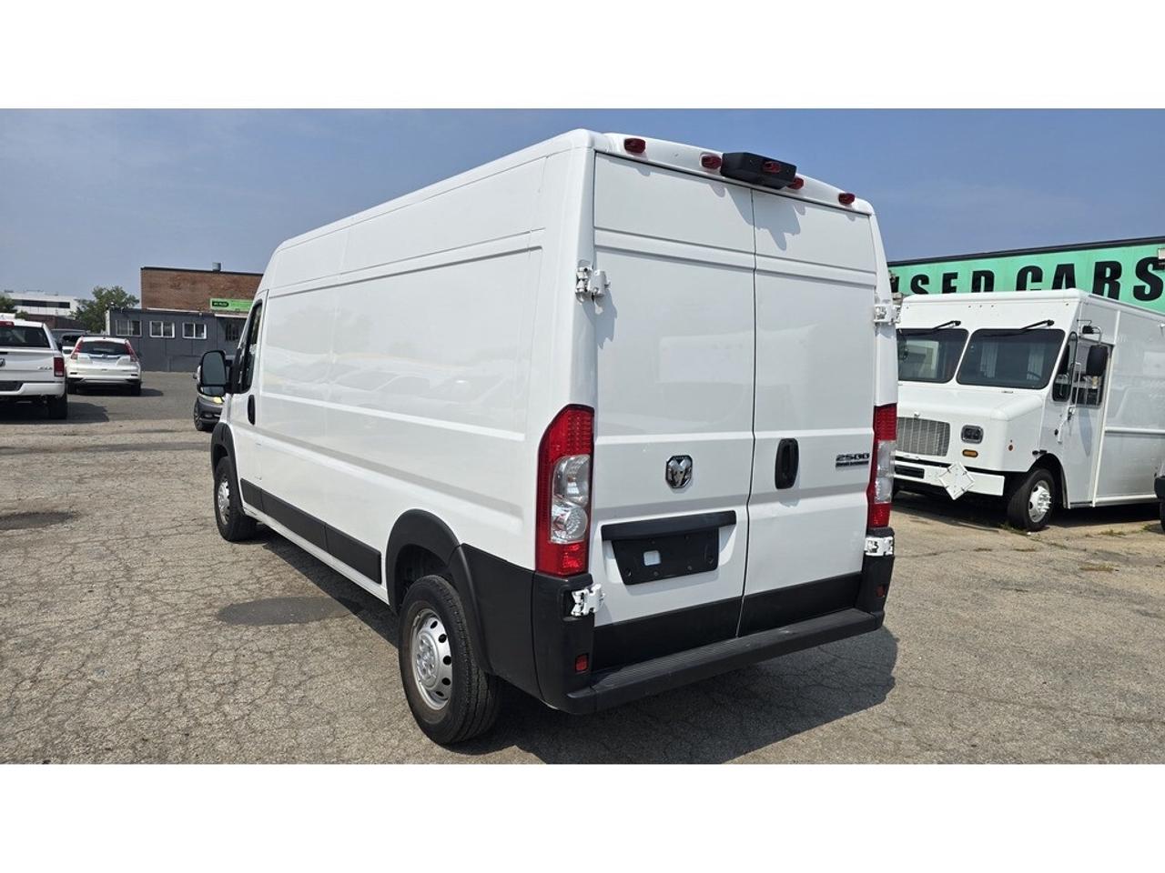 2023 RAM ProMaster 2500 159WB (12Ft Cargo Length) High Roof V6 Gas Photo