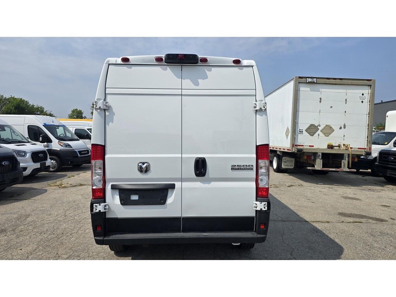 2023 RAM ProMaster 2500 159WB (12Ft Cargo Length) High Roof V6 Gas Photo