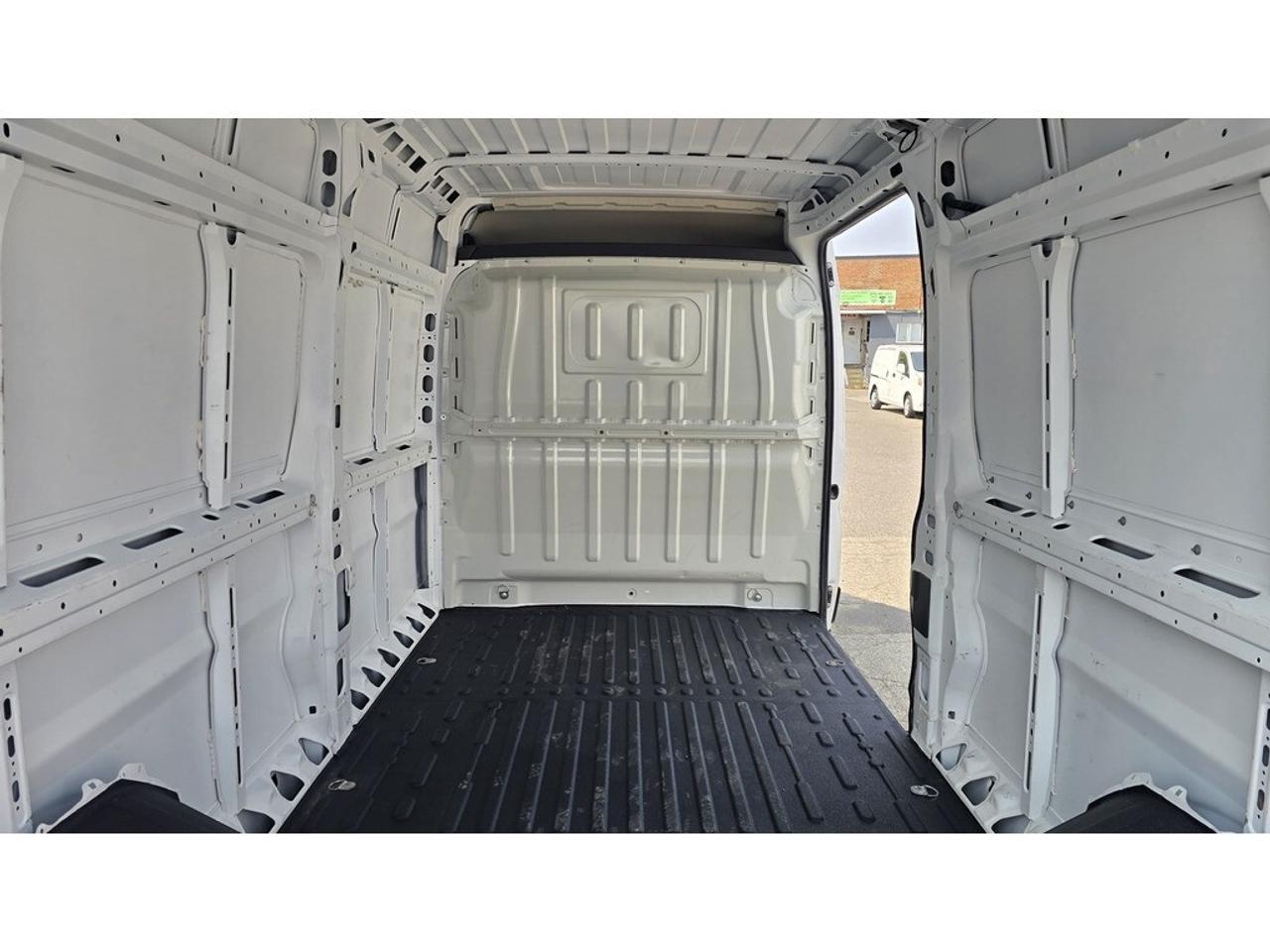 2023 RAM ProMaster 2500 159WB (12Ft Cargo Length) High Roof V6 Gas Photo