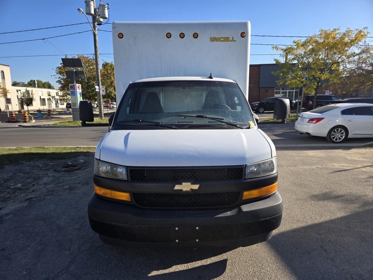 2019 GMC Savana 3500 16Ft Box - V8 Gasoline - Ramp Photo