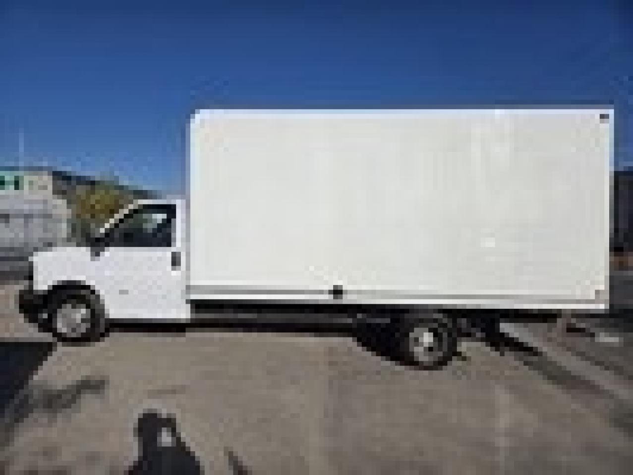 2019 GMC Savana 3500 16Ft Box - V8 Gasoline - Ramp Photo