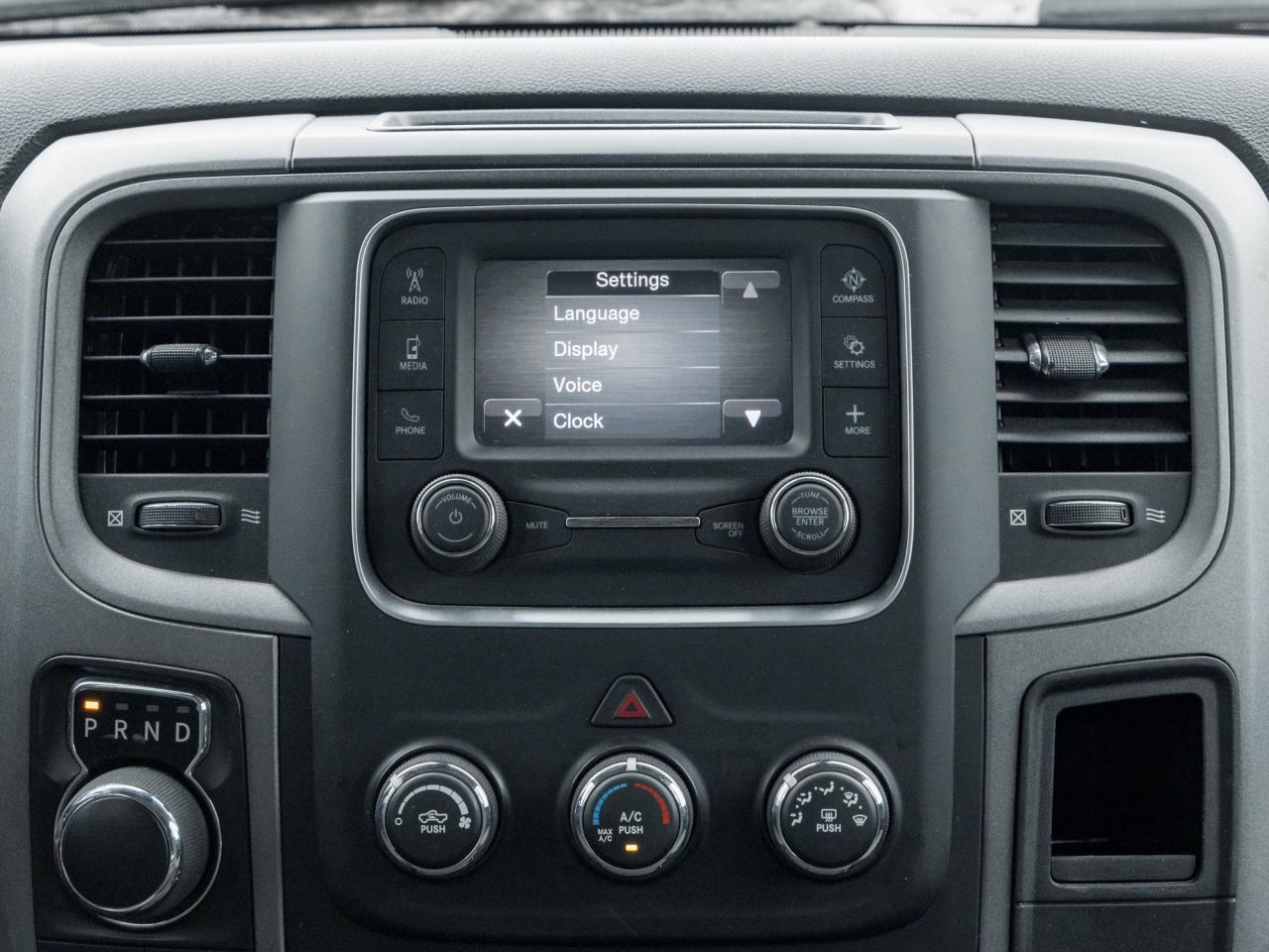 2022 RAM 1500 Classic 5.7L V8, 17-inch wheels, Locking tailgate,ParkView Photo