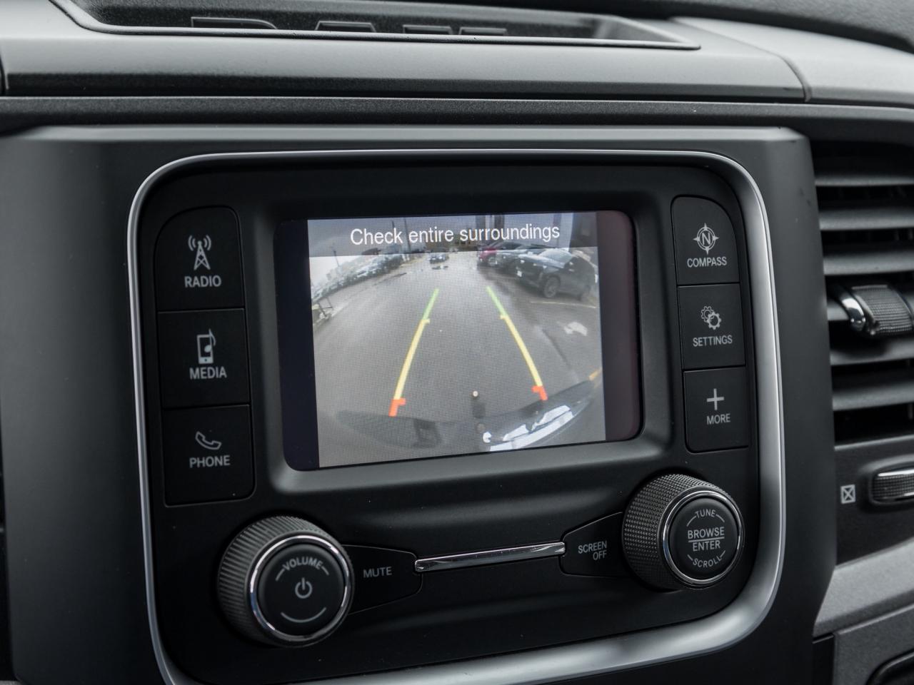 2022 RAM 1500 Classic 5.7L V8, 17-inch wheels, Locking tailgate,ParkView Photo