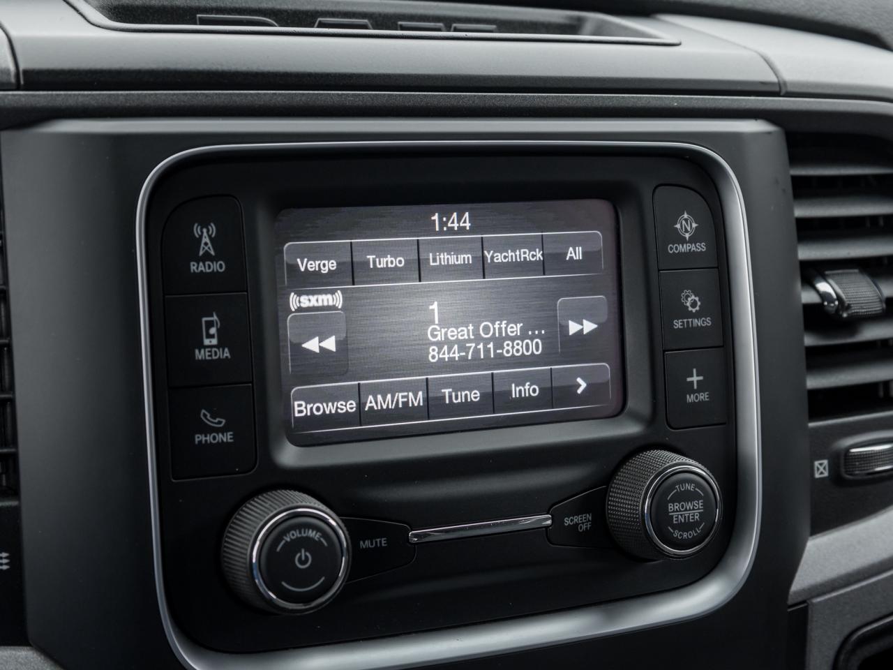 2022 RAM 1500 Classic 5.7L V8, 17-inch wheels, Locking tailgate,ParkView Photo