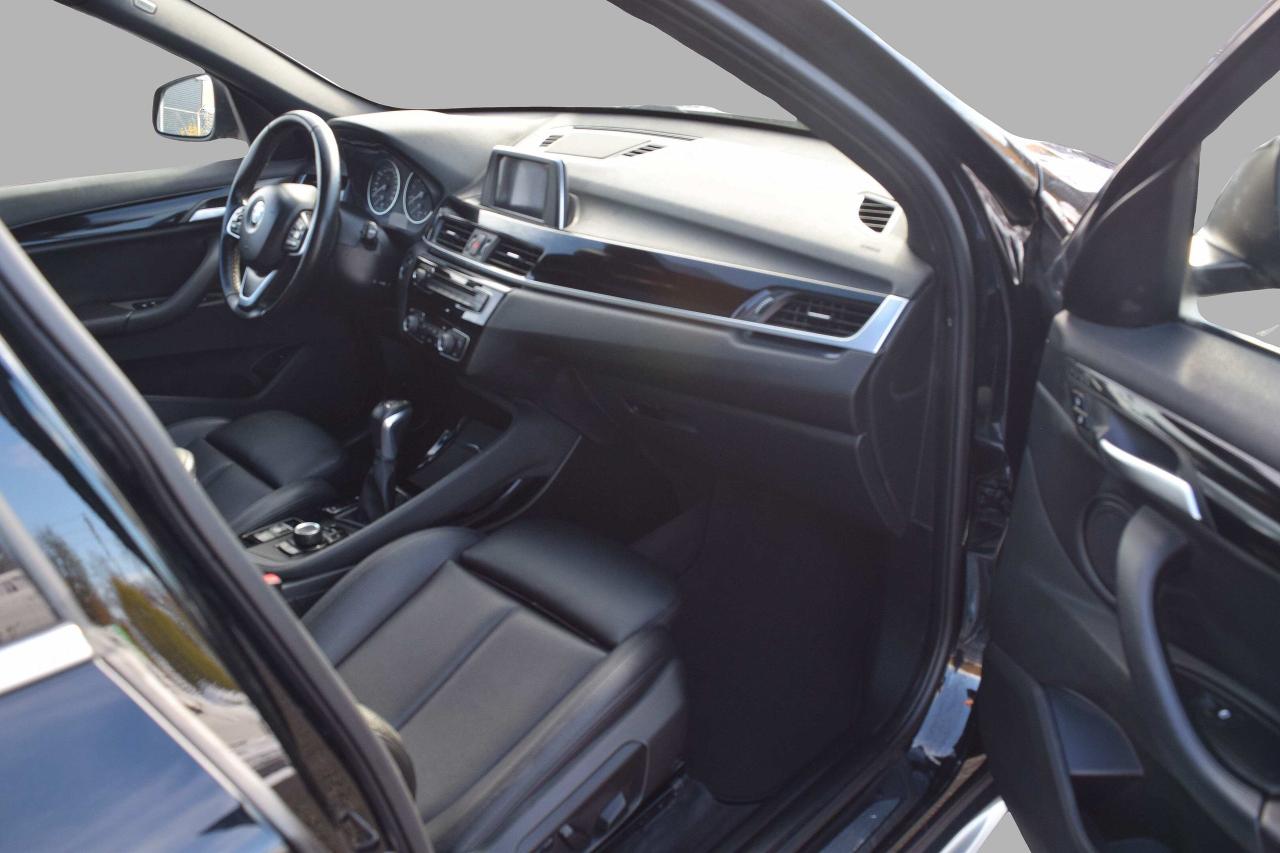 2016 BMW X1 xDrive28i Panoramic Sunroof Photo