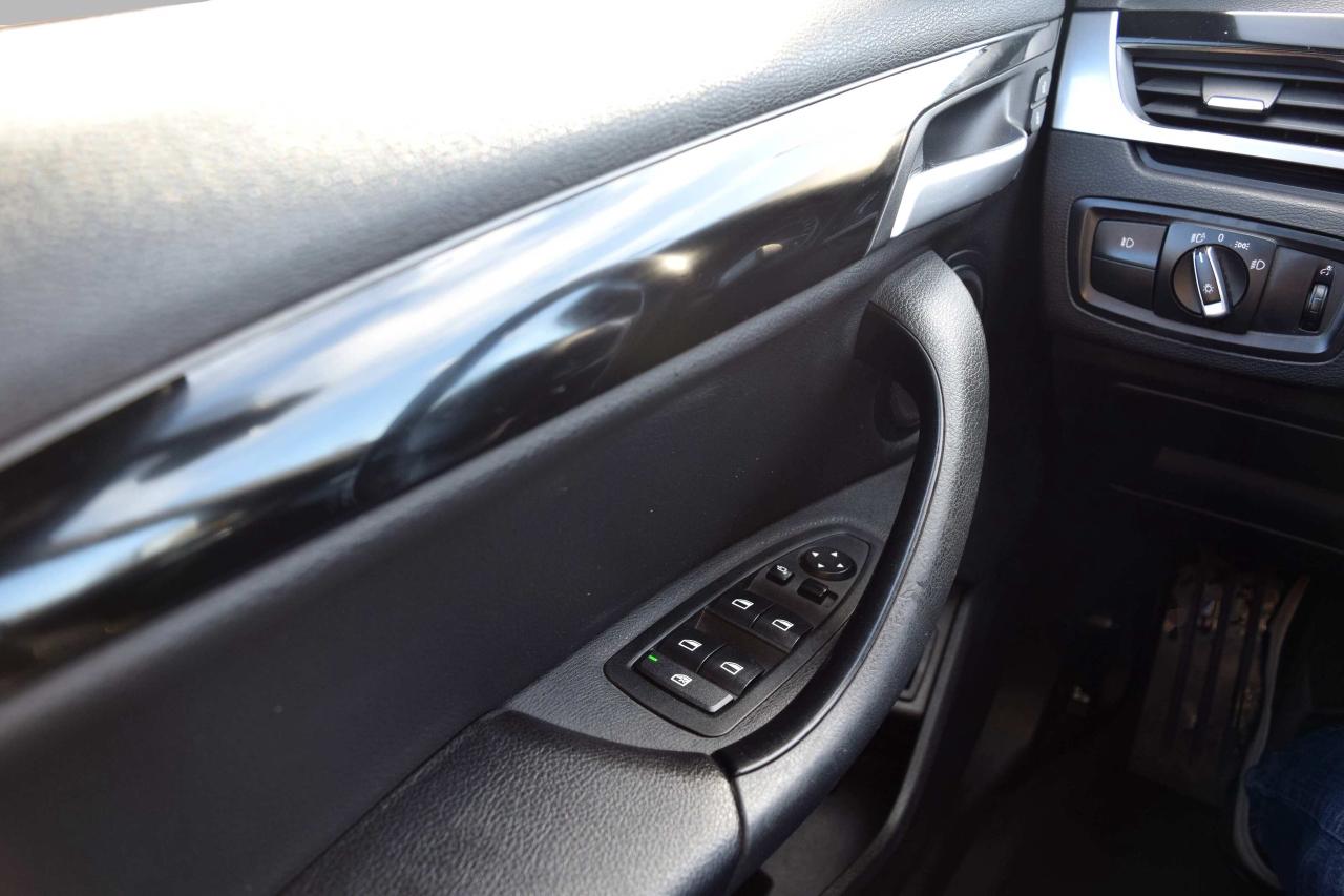 2016 BMW X1 xDrive28i Panoramic Sunroof Photo