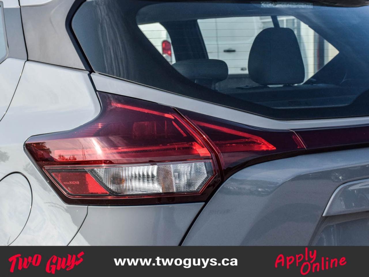 2023 Nissan Kicks SR Premium   Leather   Lease Return   WOW KMS Photo