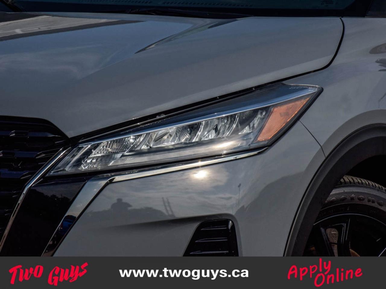 2023 Nissan Kicks SR Premium   Leather   Lease Return   WOW KMS Photo