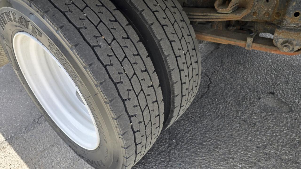 2018 Isuzu NRR 20Ft - CARRIER SUPRA 650 REEFER With Standby + Lif Photo