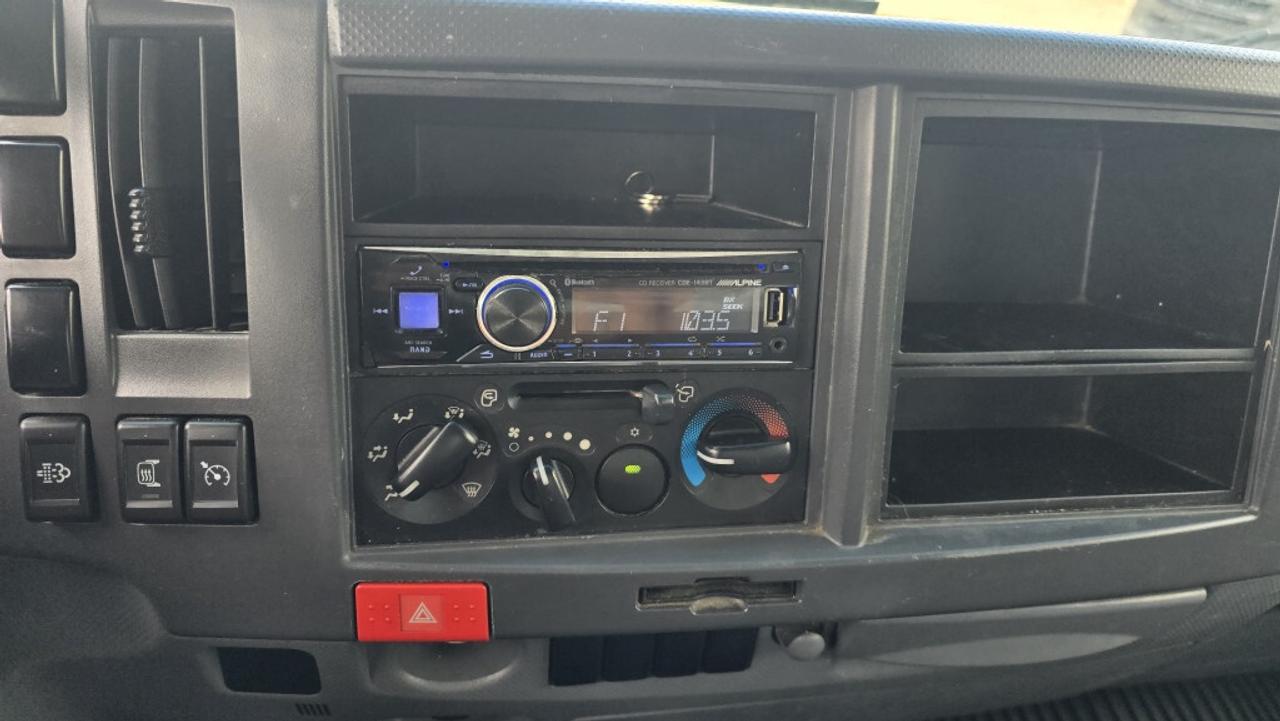 2018 Isuzu NRR 20Ft - CARRIER SUPRA 650 REEFER With Standby + Lif Photo