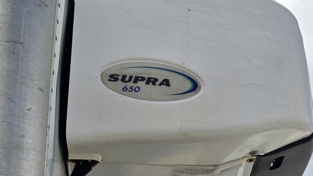 2018 Isuzu NRR 20Ft - CARRIER SUPRA 650 REEFER With Standby + Lif Photo