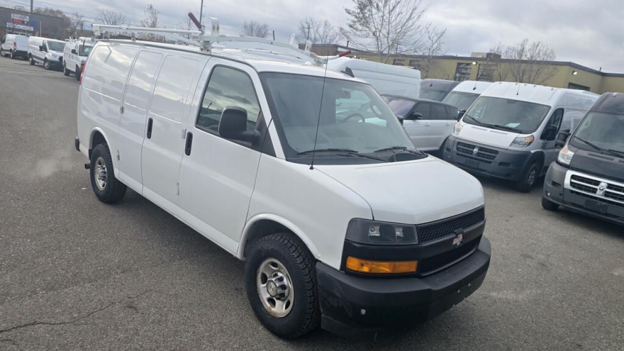 2020 Chevrolet Express G3500 - 6.0L V8 Gasoline - Shelves/Rack/Divider Photo4