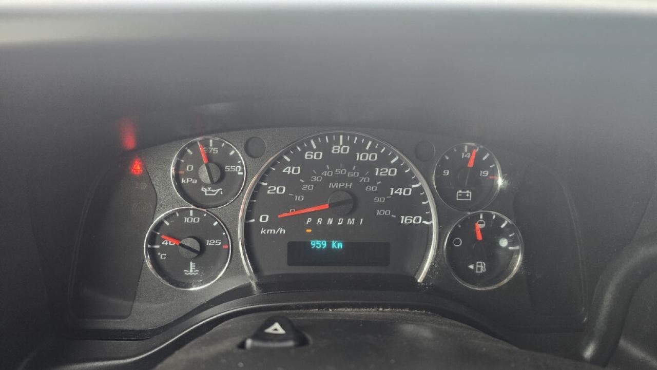 2020 Chevrolet Express G3500 - 6.0L V8 Gasoline - Shelves/Rack/Divider Photo